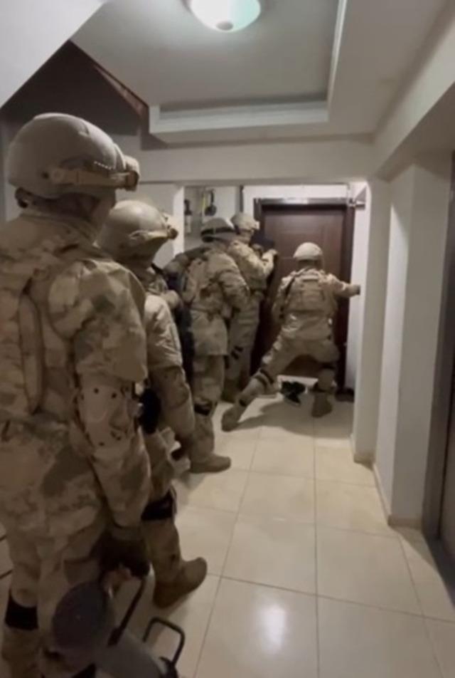 Aydın&rsquo;da &rsquo;Kara Defter&rsquo; &ccedil;etesine operasyon: 4 tutuklama 4