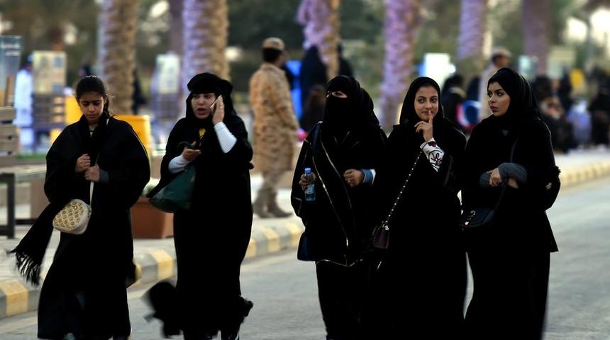 Suudi Arabistan'da 35 yıl sonra ilk sinema salonu: Kadın-erkek ayrımı olmayacak