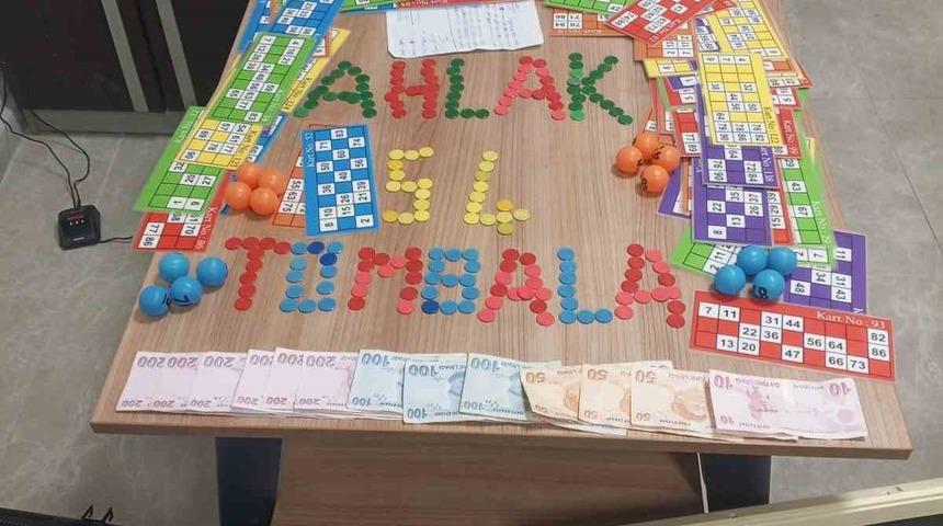 Kumarhaneye &ccedil;evrilen iş yerine su&ccedil;&uuml;st&uuml; operasyon