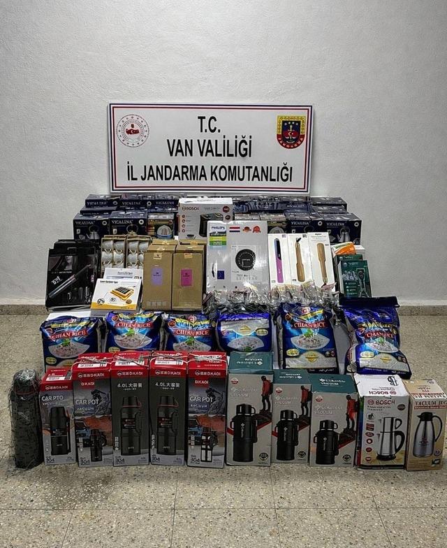 Van’da gümrük kaçağı malzeme ele geçirildi 1