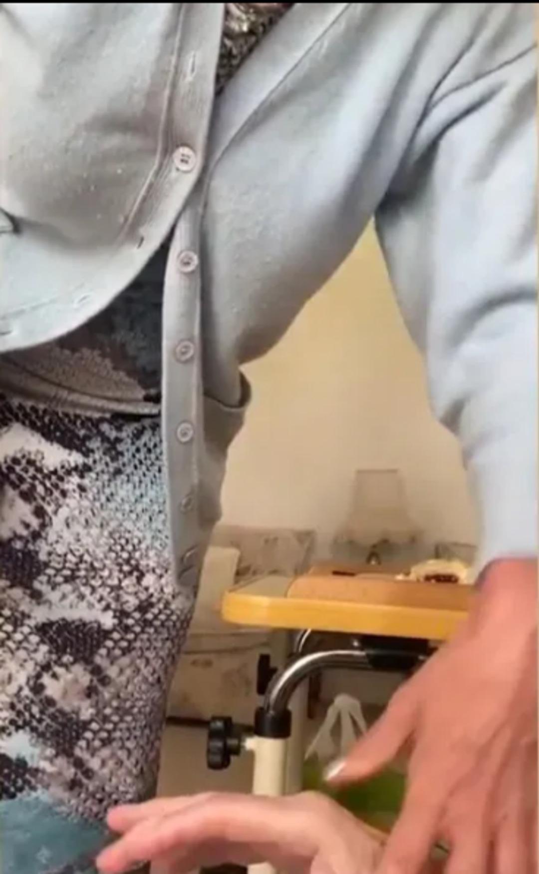 Bakıcısı tarafından yaklaşık 18 milyon dolandırıldı: "Kara dul" güneşlenirken yakalandı! 2