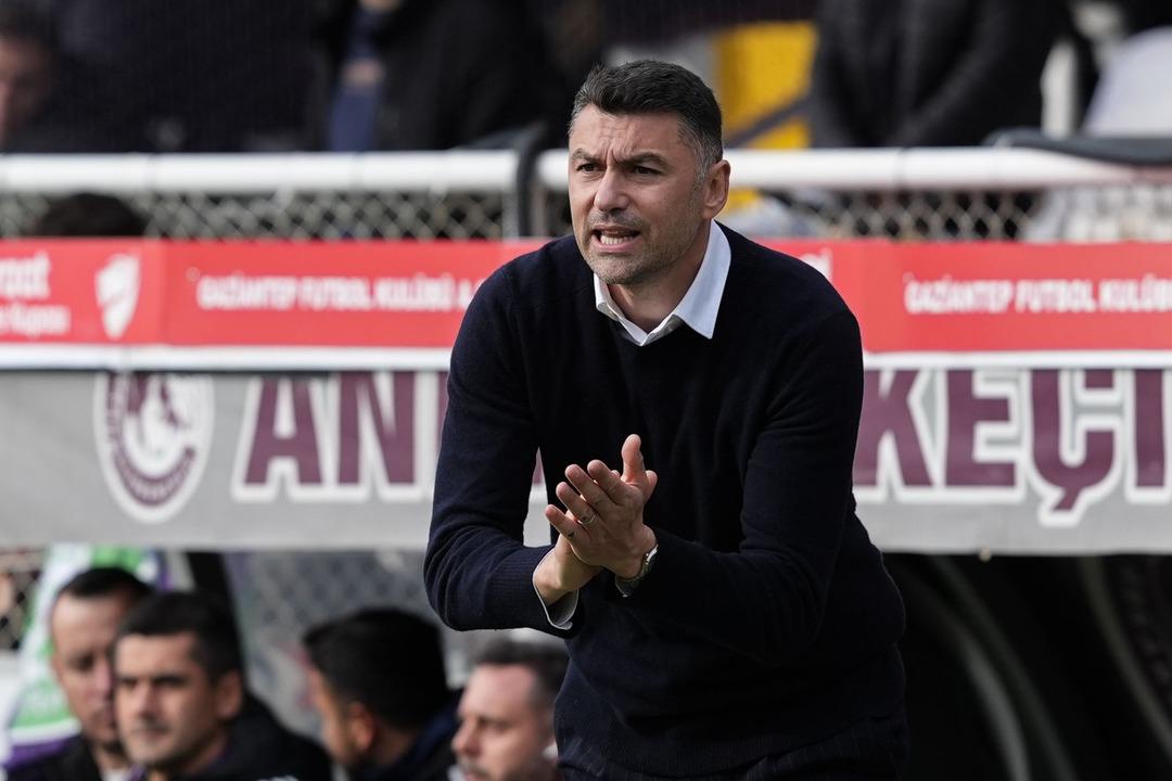 Gaziantep te ortalık karıştı! Burak Yılmaz dan istifa tezahüratlarına sert yanıt: "Korkakların işi değil" 7