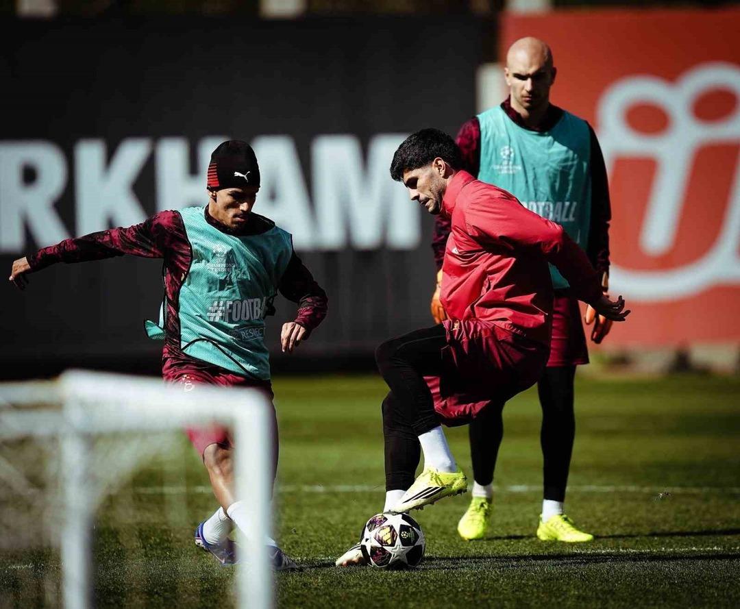 Galatasaray, Liverpool maçı hazırlıklarına başladı 1