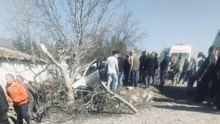 Kontrolden çıkan otomobil ağaçlara ok gibi saplandı: 2 ölü, 1 ağır yaralı