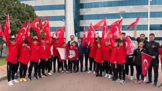 Katar’da mahsur kalan sporcular Türkiye’ye dönmek üzere uğurlandı