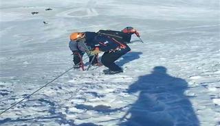 Uludağ&rsquo;da yaralanıp mahsur kalan 2 kadın kurtarıldı