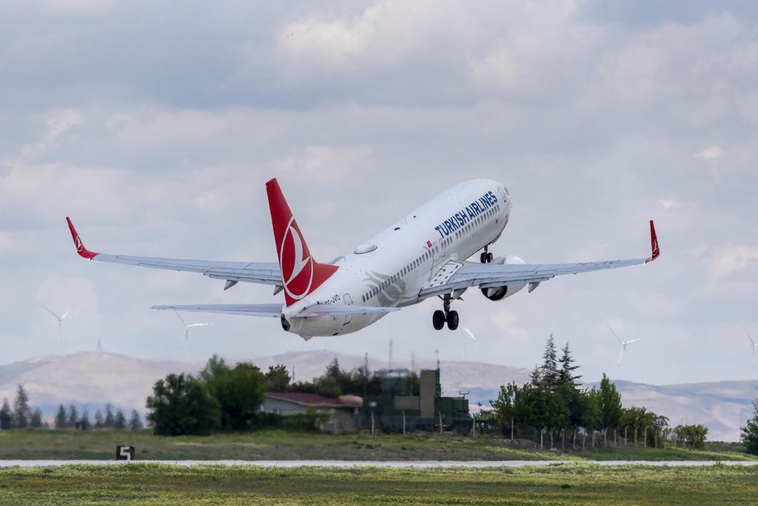 Bakan Uraloğlu duyurdu! THY, AJet, Pegasus ve SunExpress in Orta Doğu daki bazı ülkelere uçuşları ertelendi 1
