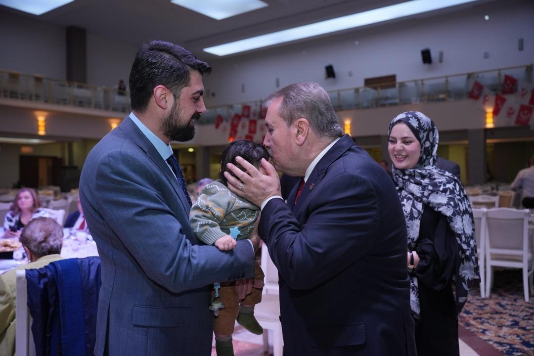 Arife g&uuml;n&uuml; kadınlara tam g&uuml;n tatil &ccedil;ağrısı! Destici: "Kadına y&ouml;nelik su&ccedil;larda cezalar artırılmalı" 1