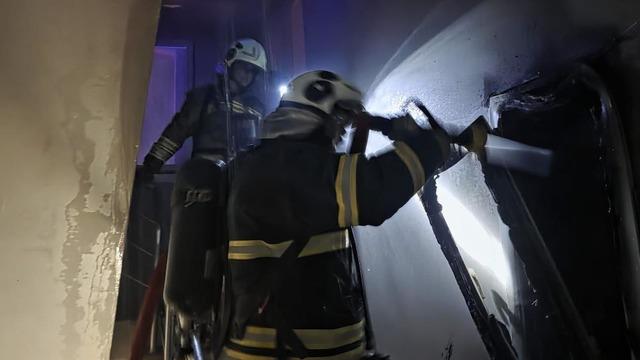 Yangın çıkan binada can pazarı: 30 kişiyi itfaiye kurtardı