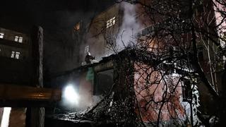 Beyoğlu'nda metruk binada korkutan yangın