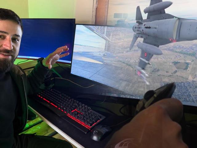 Youtuber gen&ccedil;ten &ccedil;atı katında sanal F-16 eğitimi