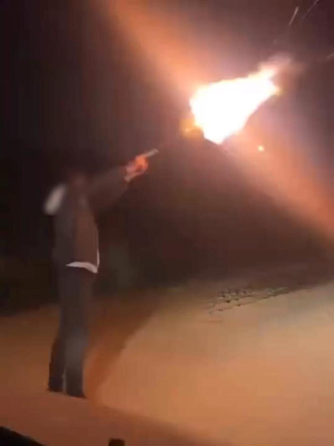 Havaya ateş ettiği anları sosyal medyada paylaşınca gözaltına alındı 1