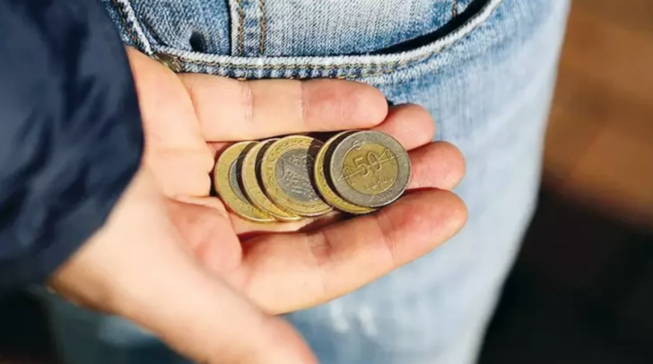 Market alışverişlerinde 50 kuruş gibi k&uuml;&ccedil;&uuml;k miktardaki para &uuml;st&uuml;n&uuml; alıyor musun yoksa bırakıyor musun?