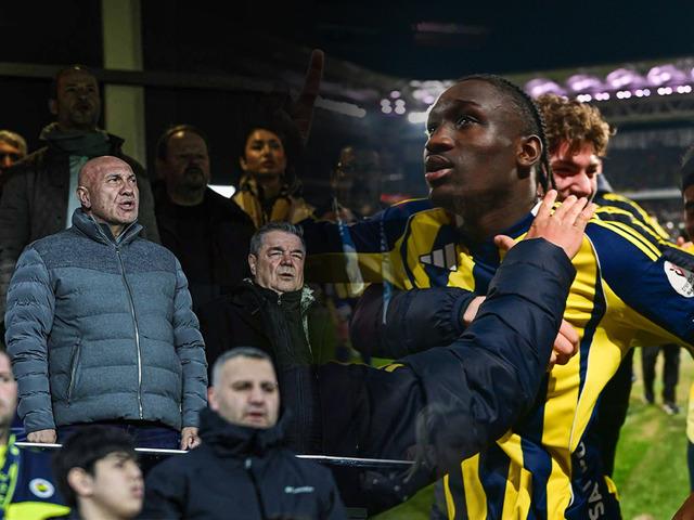 Tarihi ma&ccedil; bitti! Y&uuml;ksel Yıldırım: "Fenerbah&ccedil;e'nin i&ccedil;inden ge&ccedil;erdik"