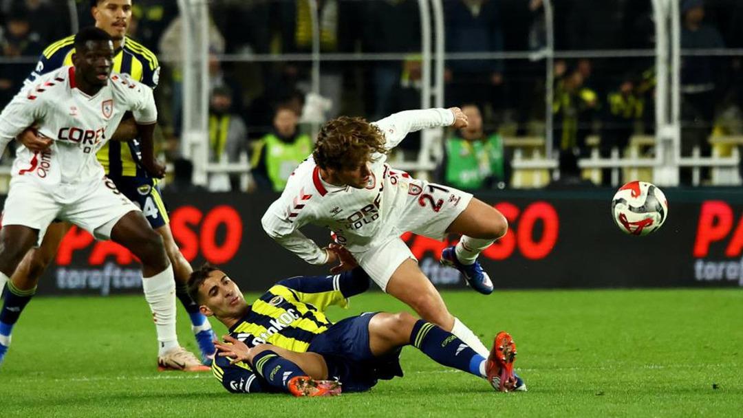 Mert Müldür maç sonunda isyan etti! Nişanlısından sosyal medyada olay cevap 3