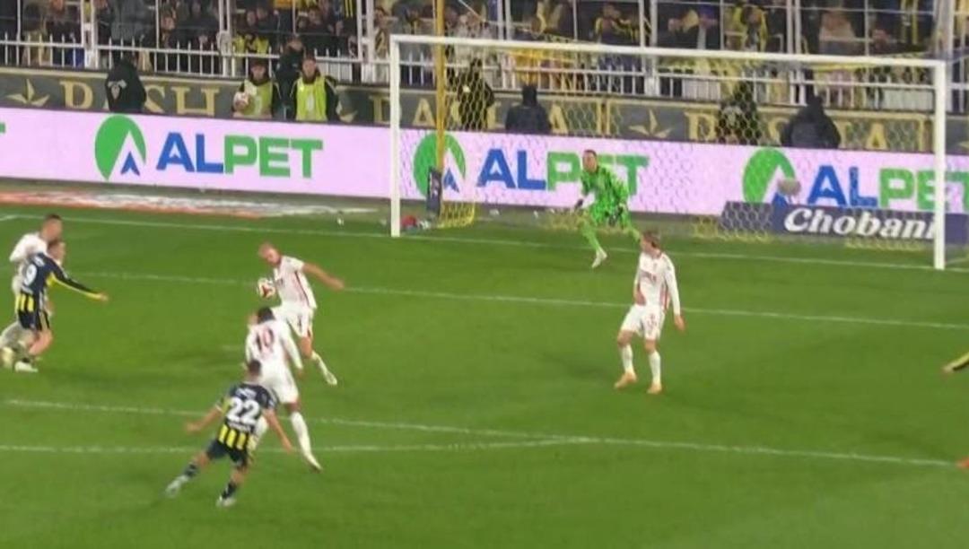 Trio’dan Hakem Oğuzhan Çakır’a yaylım ateşi: "İzlediğim en nadir 3 maçtan biri" 6