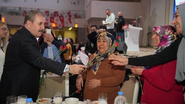 Arife günü kadınlara tam gün tatil çağrısı! Destici: Kadına yönelik suçlarda cezalar artırılmalı