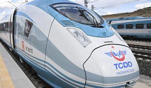 Bakan Uraloğlu a&ccedil;ıkladı! 30 milyon yolcuya hizmet: YHT'li 12. il Bursa olacak