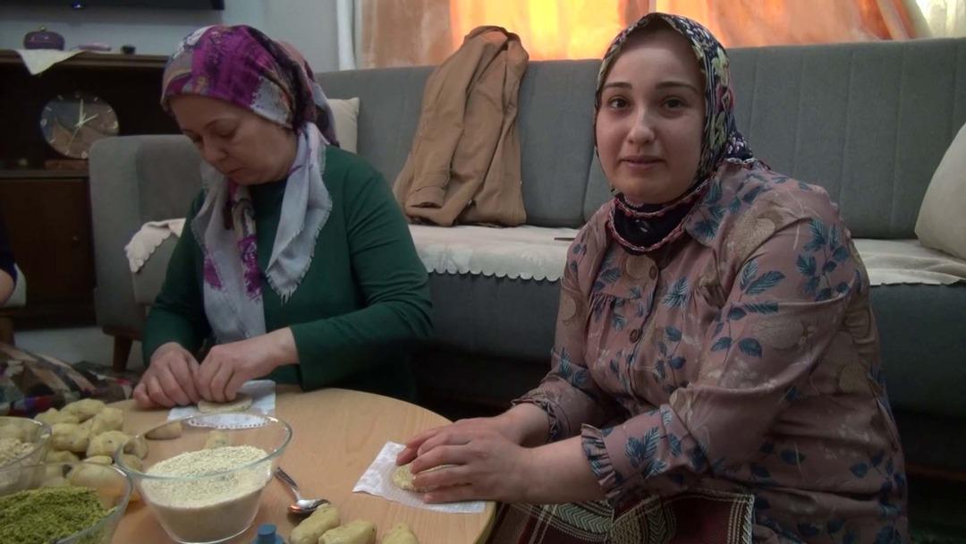 1 yıl boyunca bayatlamayan tatlı! Bayramların vazge&ccedil;ilmezi: K&ouml;mbe 3