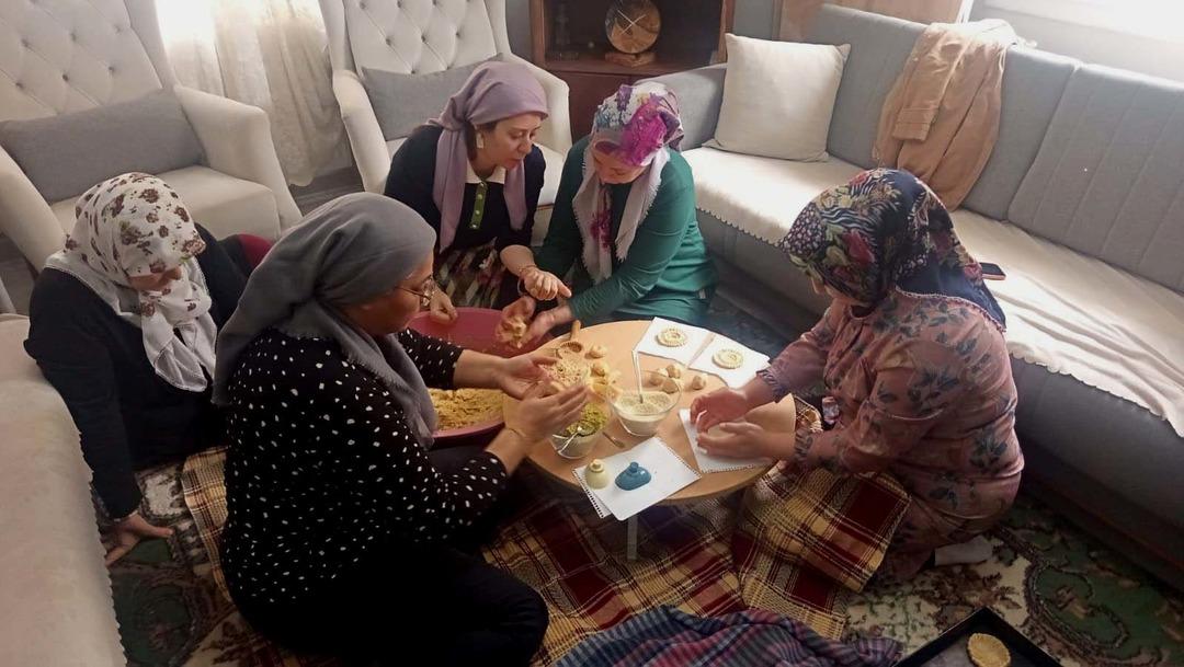 1 yıl boyunca bayatlamayan tatlı! Bayramların vazge&ccedil;ilmezi: K&ouml;mbe 1