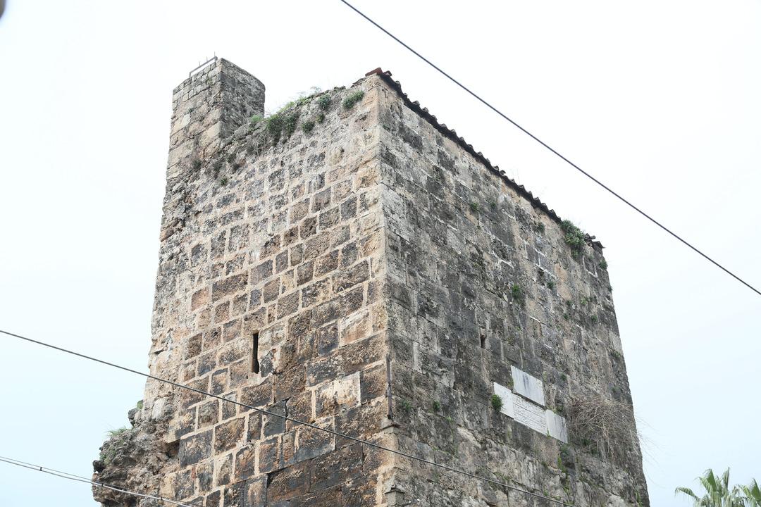 Duvarların arasından &ccedil;ıktı: 800 yıllık! Kayıp olarak aranıyorlardı 5