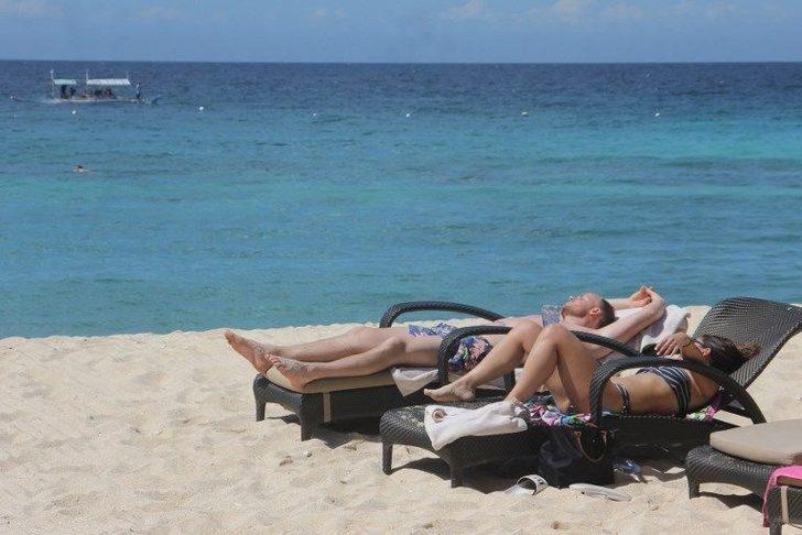 Filipinler 1 milyar dolar gelir getiren turistik adayı kapattı  G1