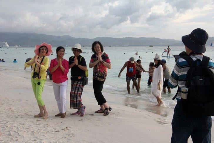 Filipinler 1 milyar dolar gelir getiren turistik adayı kapattı  G5