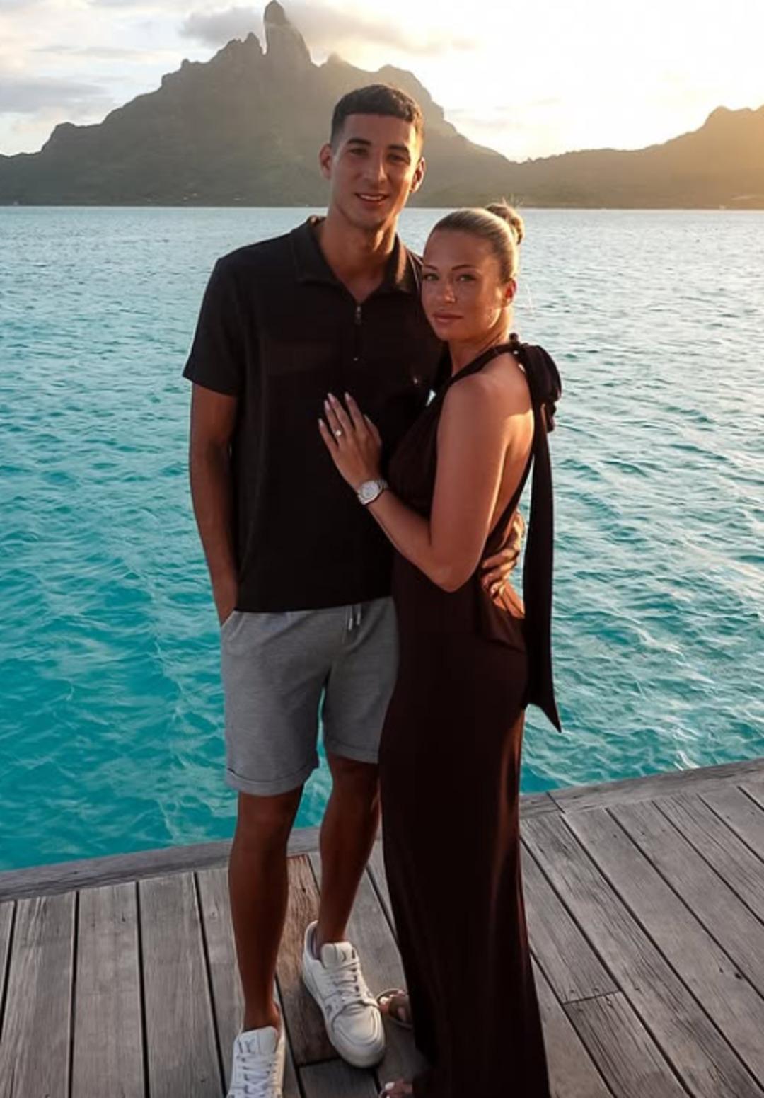 Mert Müldür ün nişanlısı kimdir? Koprena Andjela ne iş yapıyor? 4