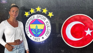 Mert M&uuml;ld&uuml;r'&uuml;n nişanlısı g&uuml;ndemde! Yaşı merak edildi