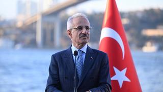 Bakan Uraloğlu açıkladı! Doğu Akdeniz'deki gemi trafiği yerli ve milli sistemle takip edilecek