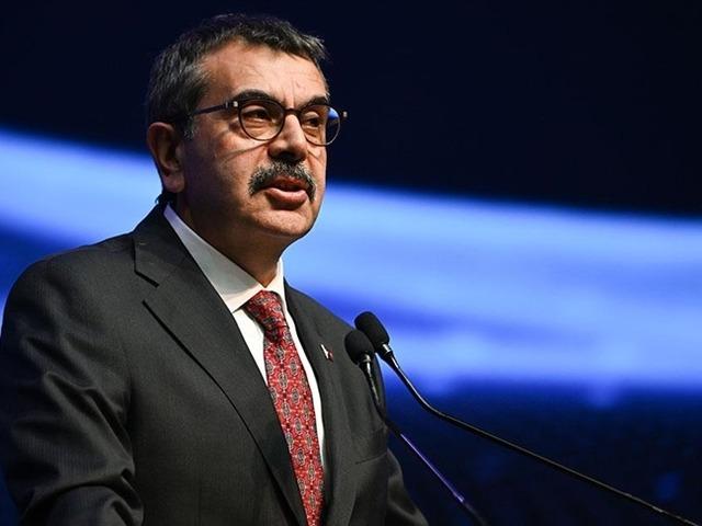 Bakan Tekin a&ccedil;ıkladı! "LGS 1 g&uuml;n &ouml;ne alınabilir"