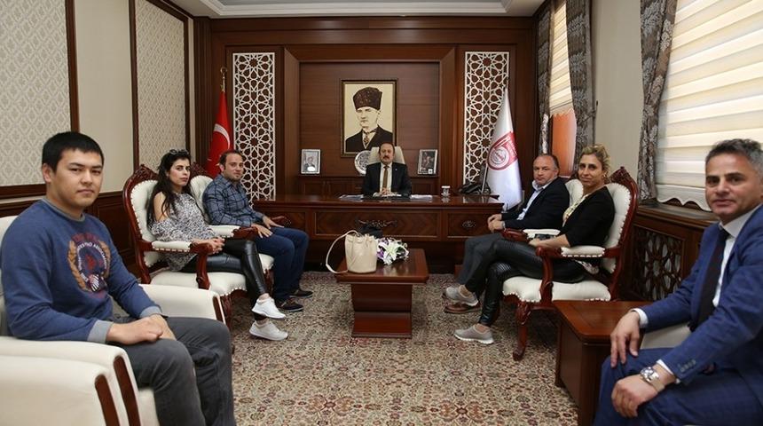 Vali Pehlivan Katar ve L&uuml;bnanlı yatırımcılarla g&ouml;r&uuml;şt&uuml;