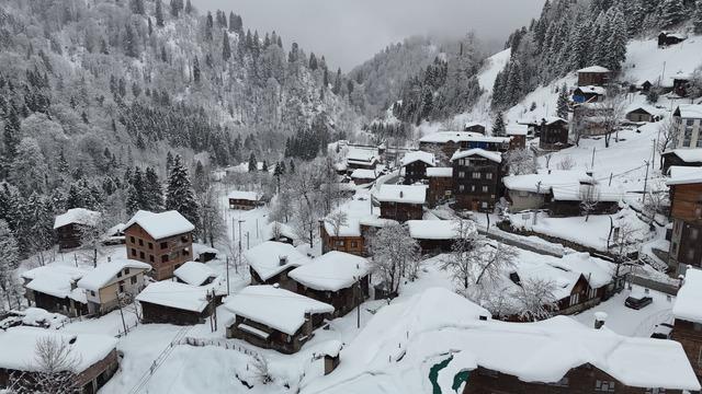 Rize, Artvin, Ordu ve Bayburt'ta soğuk hava etkisini sürdürüyor