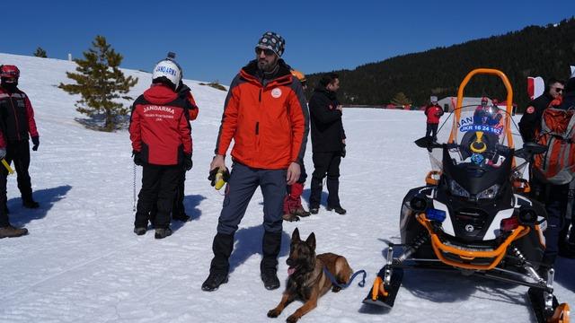 Bursa da çığ arama kurtarma tatbikatı gerçekleştirildi 5