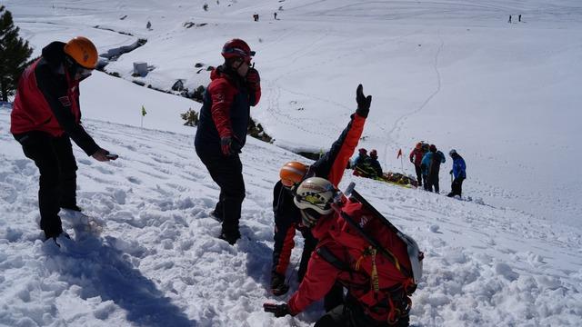 Bursa da çığ arama kurtarma tatbikatı gerçekleştirildi 1