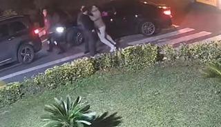 Beylikd&uuml;z&uuml;&rsquo;nde yol verme tartışmasında silah &ccedil;ekti