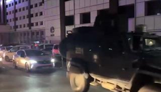 'Yurt dışı' vaadiyle dolandırıp l&uuml;ks i&ccedil;inde yaşadılar! Yakalandılar