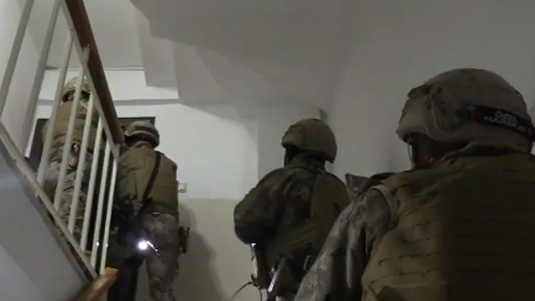 Yurt dışı oturma izni ve iş imkanı temin ederek vatandaşları dolandıran şahıslara operasyon 2