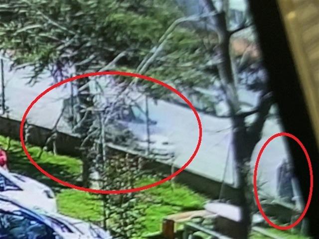 El freni &ccedil;ekilmeyen otomobilin &ccedil;arptığı &Ouml;yk&uuml; toprağa verildi: Dedeleri bayram hediyesi alacakmış 6