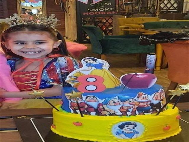 El freni &ccedil;ekilmeyen otomobilin &ccedil;arptığı &Ouml;yk&uuml; toprağa verildi: Dedeleri bayram hediyesi alacakmış 1