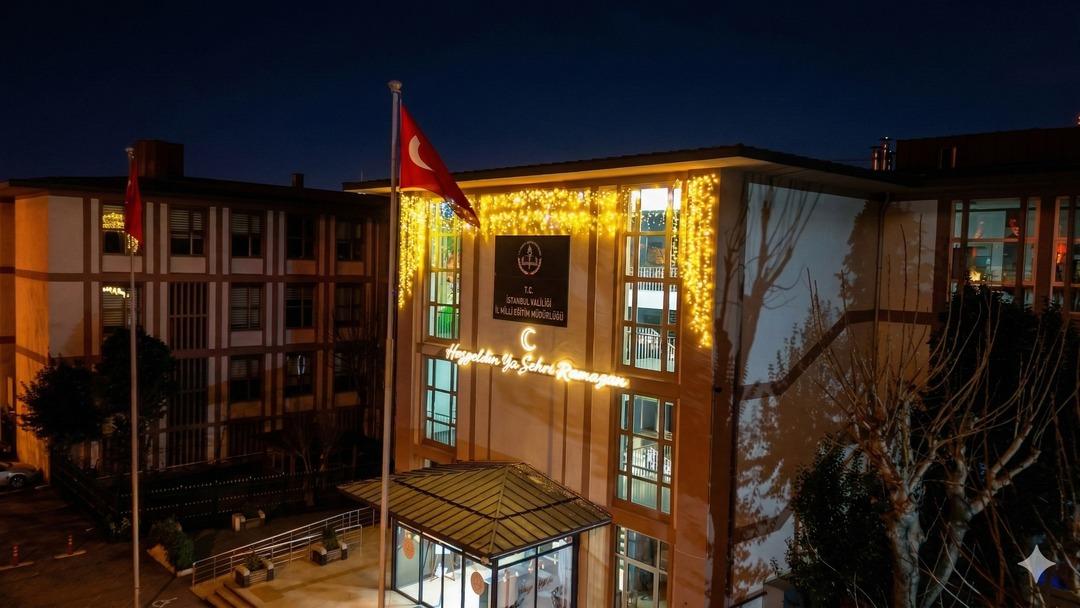 Okulların sadece içi değil, dışı da Ramazan la aydınlandı 1