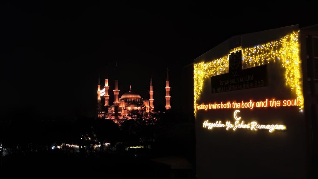 Okulların sadece içi değil, dışı da Ramazan la aydınlandı 2