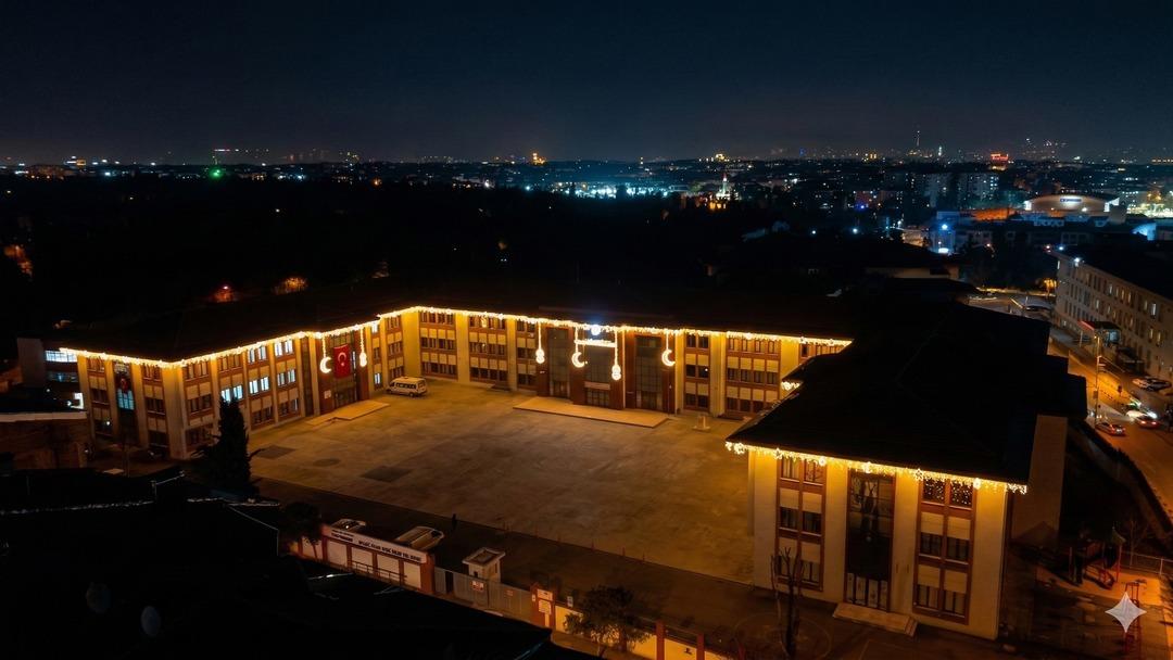 Okulların sadece içi değil, dışı da Ramazan la aydınlandı 4