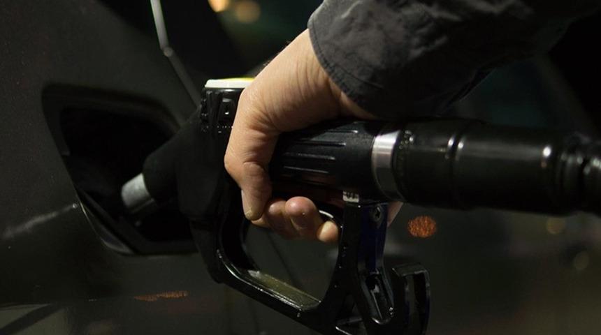 &Ccedil;in'de akaryakıt fiyatlarına ton başına yaklaşık 100 dolar zam yapıldı