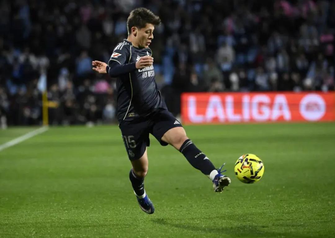 Arda G&uuml;ler den İspanya yı sallayan akıl oyunları!  Ayakkabı bağlama  taktiğiyle gelen o zeka dolu asist d&uuml;nyada g&uuml;ndem oldu... 1