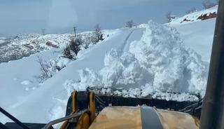 Siirt'te kardan kapanan 120 k&ouml;y yolunun 105'i a&ccedil;ıldı 