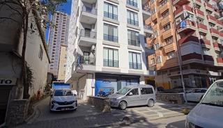 Kadık&ouml;y'de akılalmaz soygun! Evdekileri bağlayıp kasayı boşalttılar