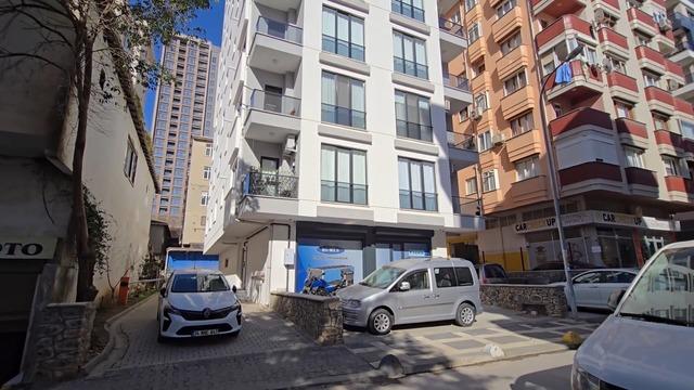 Kadık&ouml;y'de akılalmaz soygun! Evdekileri bağlayıp kasayı boşalttılar