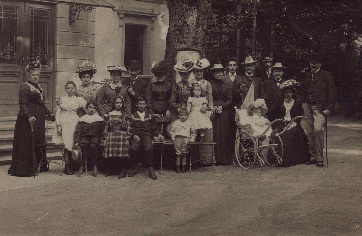 3. Kuşağın Y&ouml;nettiği K&ouml;kl&uuml; Aile Şirketleri Neler? 4