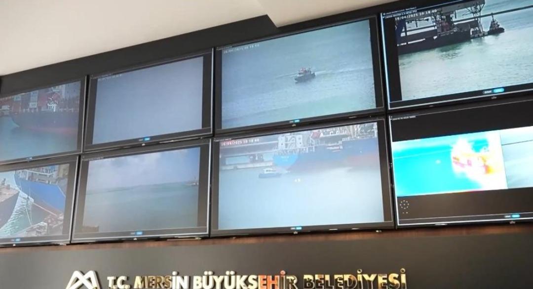 Mersin de denizi kirleten gemiye 13 milyon TL ceza kesildi, gemi rıhtıma bağlandı 3